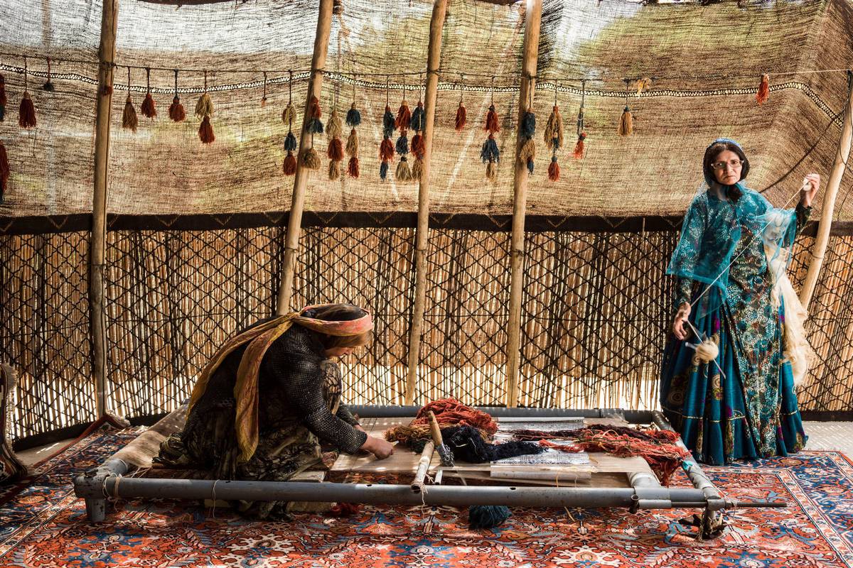 Iran-Nomad-Weaving Persian Carpet